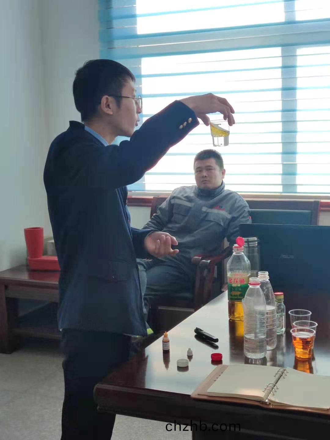 立軸(zhou)攪拌(ban)機(ji)