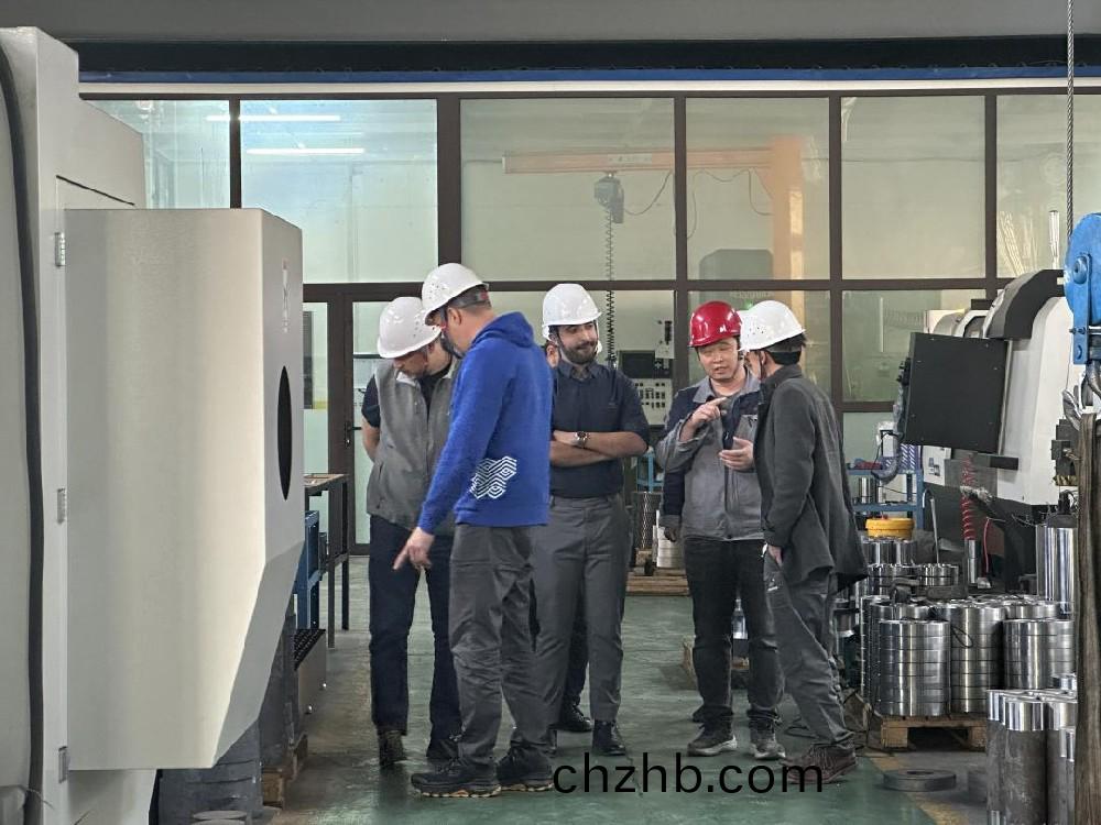 立(li)軸行星(xing)式(shi)攪(jiao)拌機(ji)