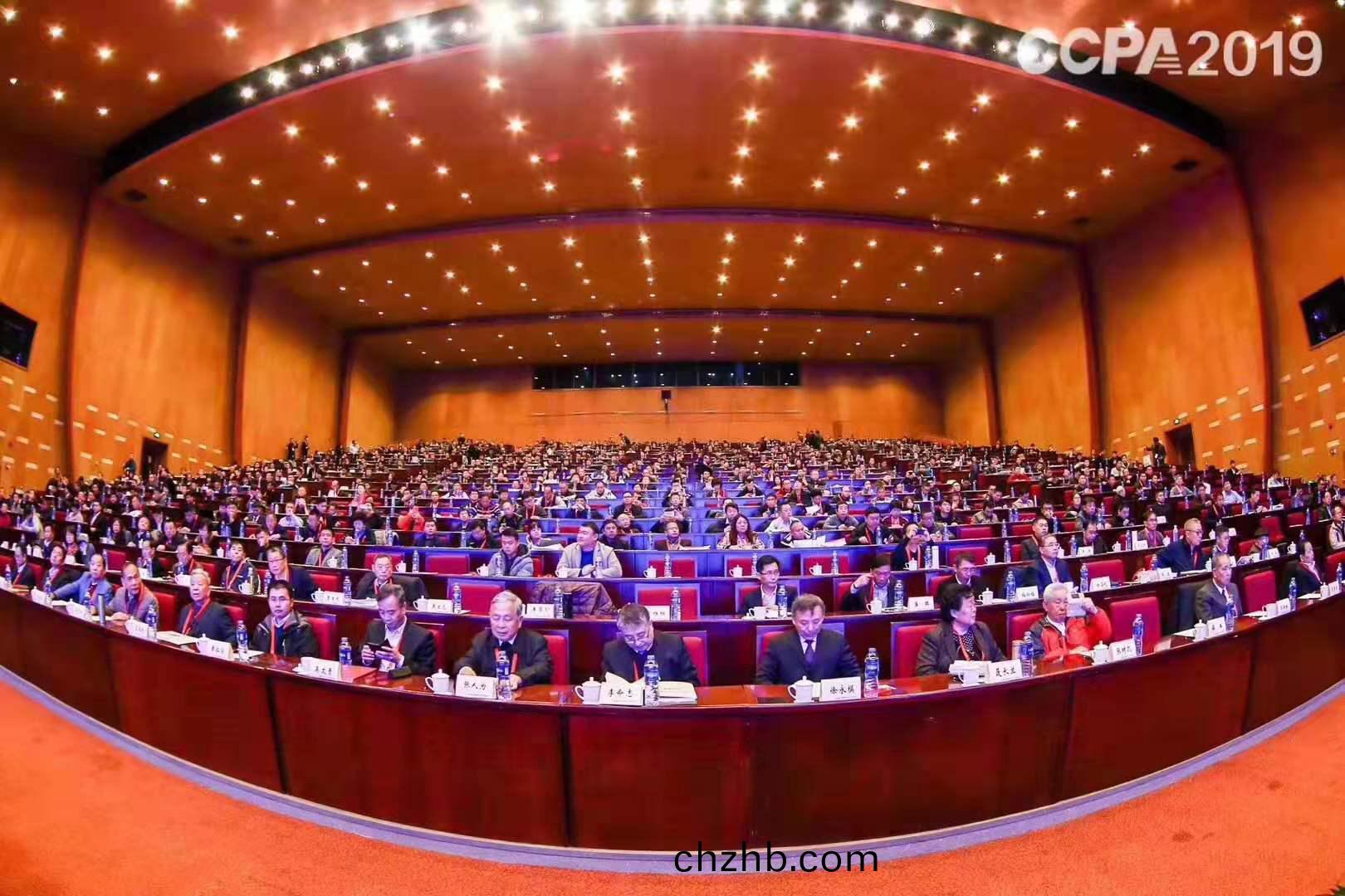 立(li)軸(zhou)行(xing)星(xing)式(shi)攪(jiao)拌(ban)機