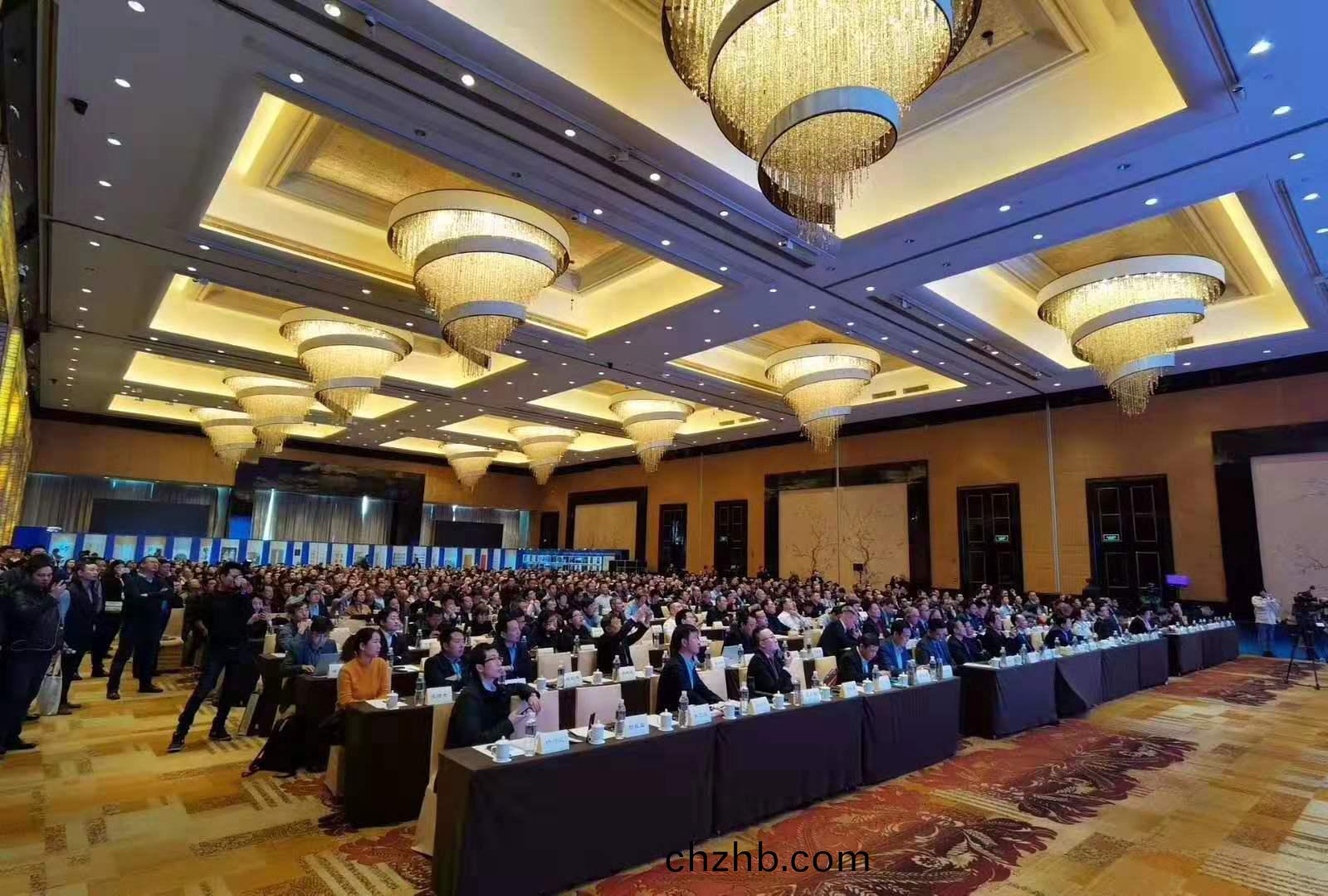 立軸(zhou)行星式攪拌機(ji)