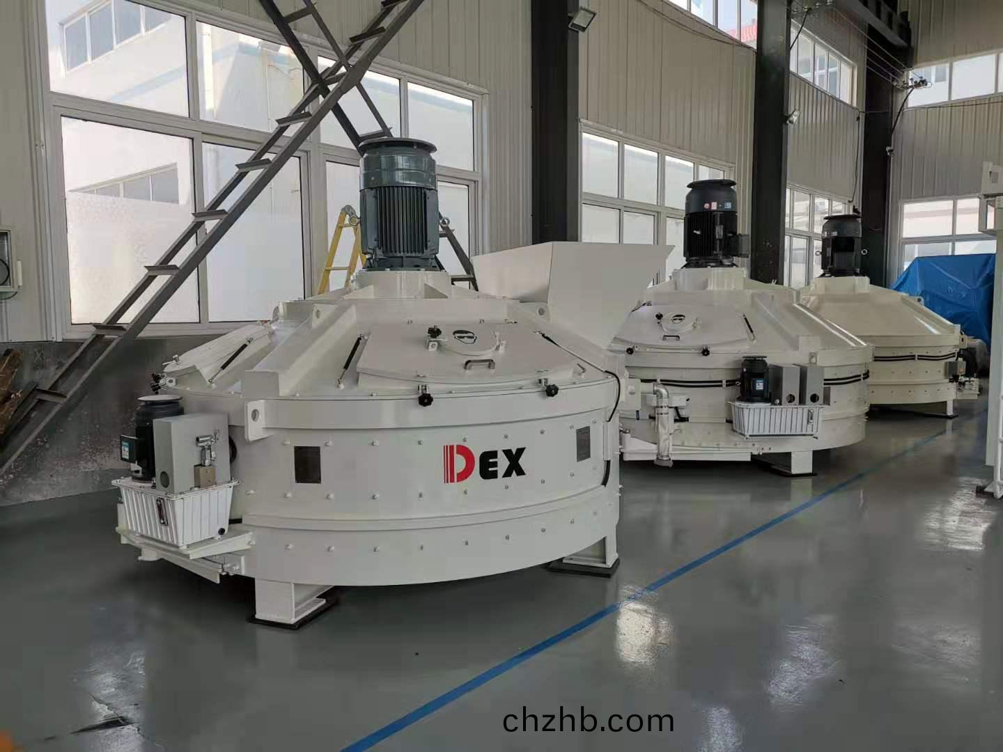 立軸(zhou)混(hun)凝(ning)土攪拌機