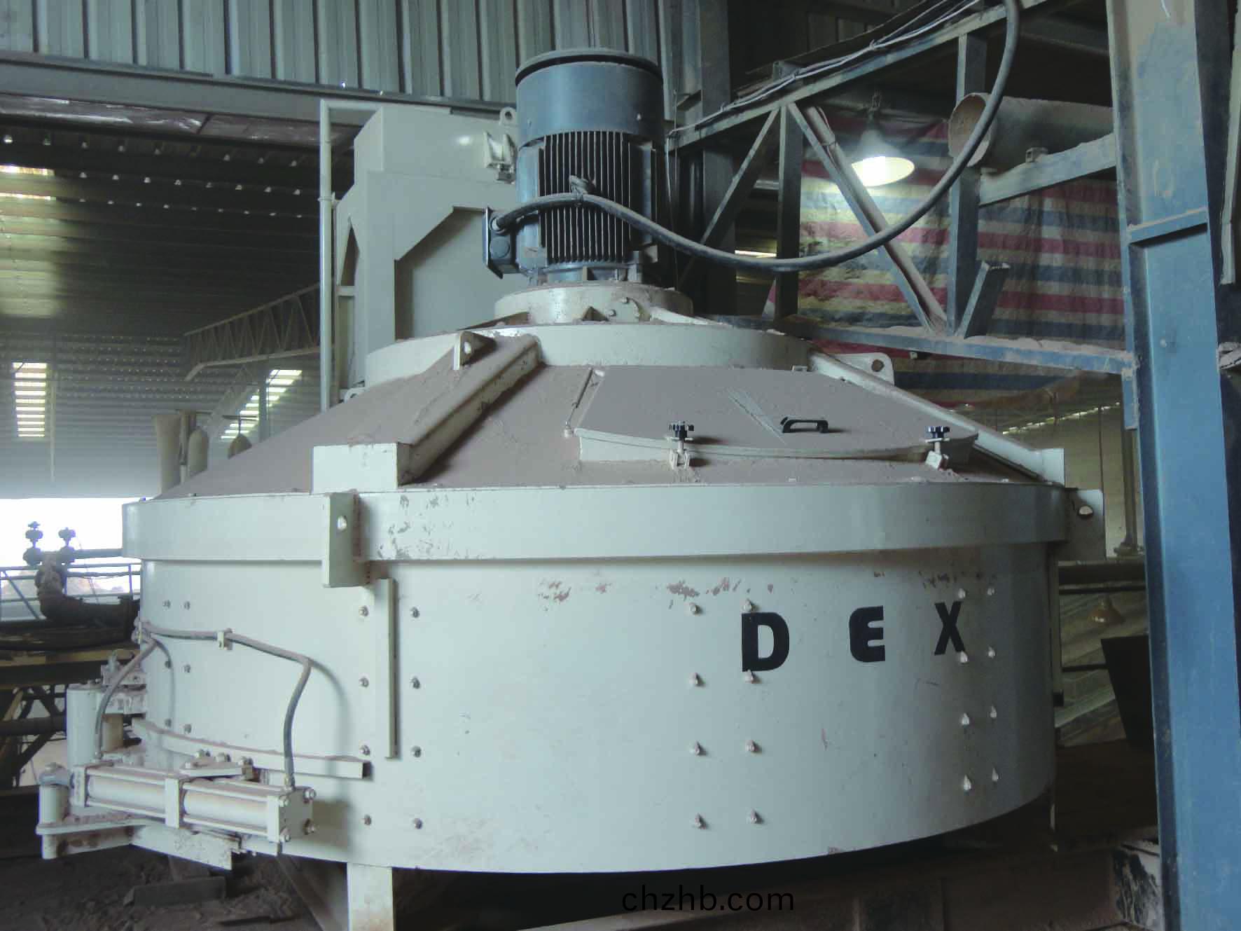 透水(shui)磚攪(jiao)拌機